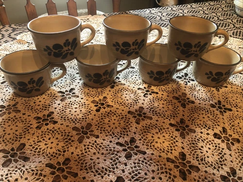 7 Pfaltzgraff FOLK ART TAN & BLUE 2 1/2" COFFEE CUPS 001 USA