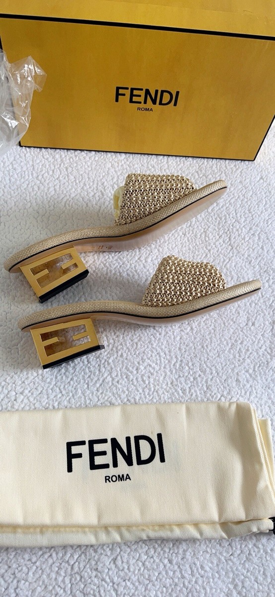 $1050 FENDI Raffia Intreccio Baguette 60mm Slides Sandals Paglia