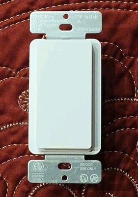 Utilitech Indoor SunSmart 7-Day In-Wall Digital Timer White 3-Way 120v #5474545