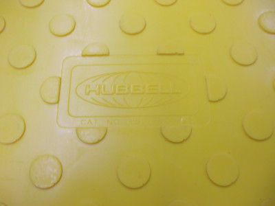 Protezione Cavi HUBBELL-KELLEMS HBLTRED5XB &ndash; 5 Canali, Raccordo X, Colori Blu/giallo, Nuovo In Scatola