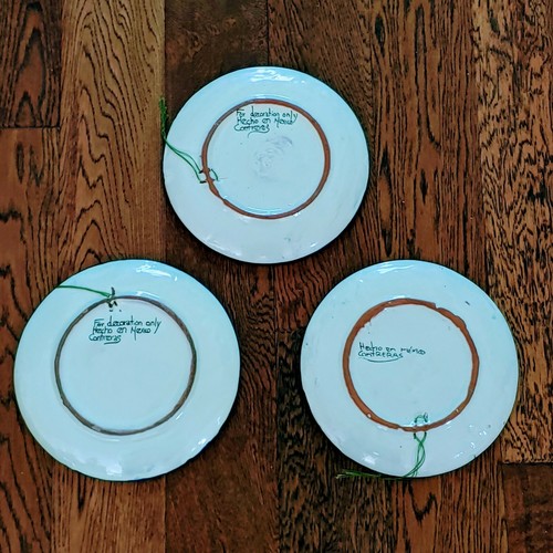 Juego de 3 Platos Mayolica Contreras Pintados a Mano Hechos en México. Usado. - Imagen 2 de 9