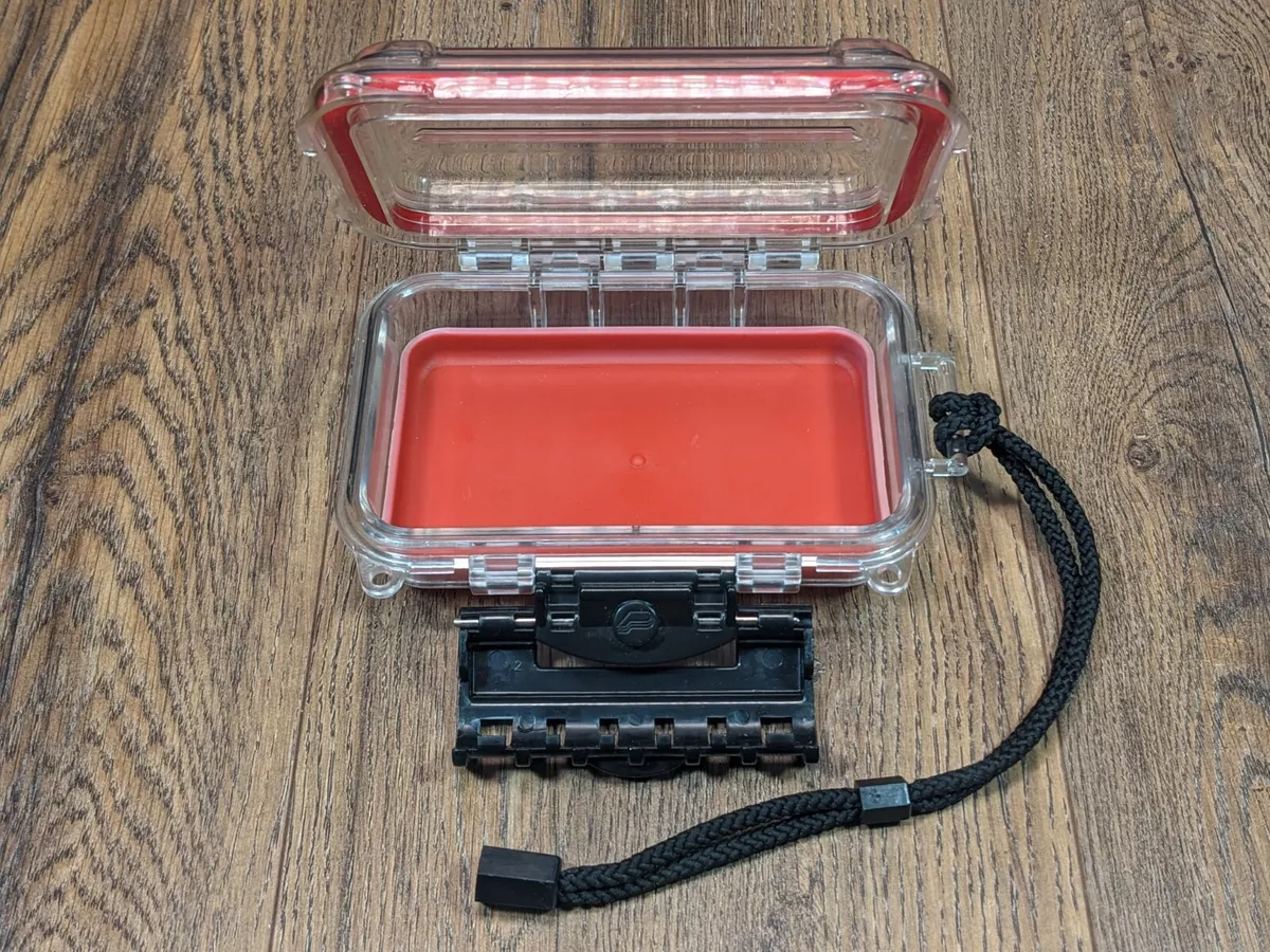 PLANO GUIDE SERIES WATERPROOF DRY TACKLE STORAGE BOX Red MODEL