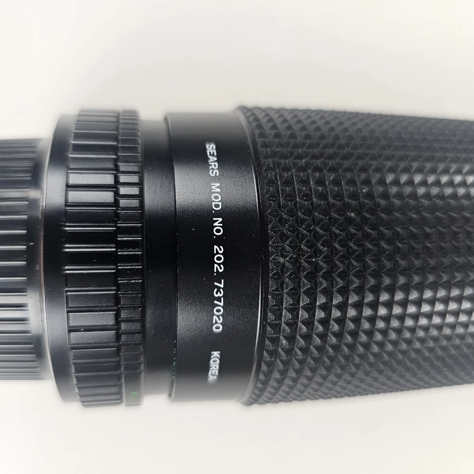 Sears Model 202 Camera Lens 737020 Korea,  F=80-200mm 1:4.0, Multicoated - Image 3 of 4