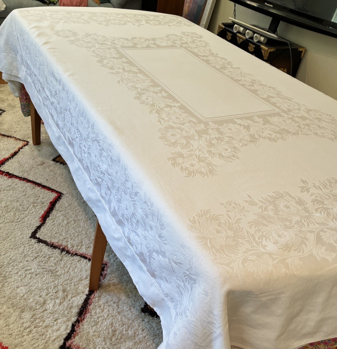Mantel Damasco Blanco De Colección 60x81 Crisantemo Floral Enmarcado Ribete Central