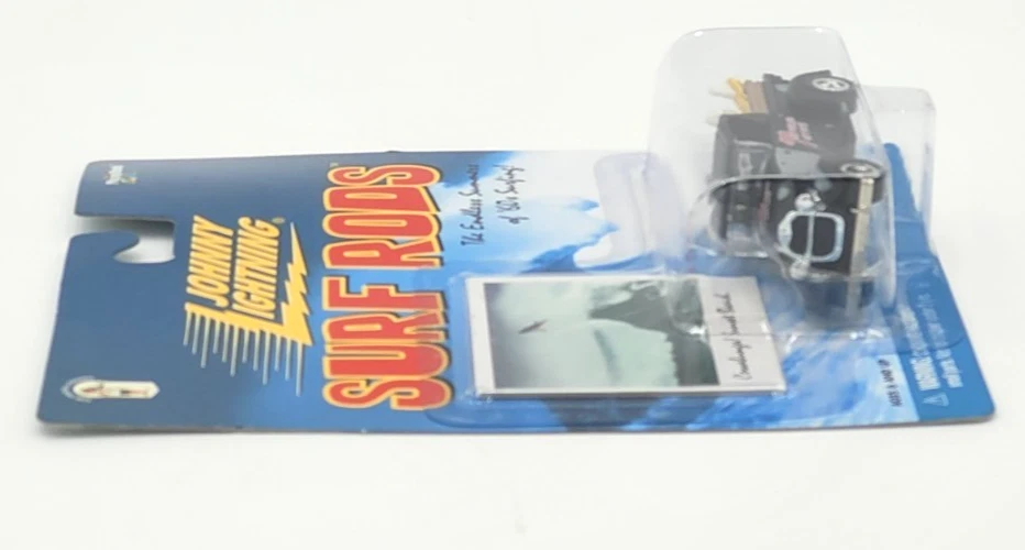 2000 Johnny Lightning Surf Rods Torrance Terrors with LeRoy Grannis Surf Scene - Image 3 of 4