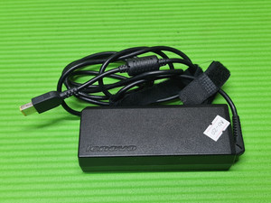 ORIGINAL ORIGINAL AC NETZTEIL LADEGERÄT ADAPTER USB PIN 20V 4,5A 90W FÜR LENOVO