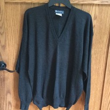 Vintage Burberry Men's V-Neck Sweater size Large