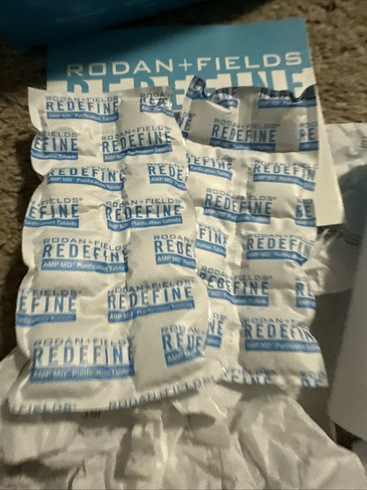 Rodan + Fields Redefine AMP MD System Anti-Aging Brand New in Box With Roller - Image 4 of 4