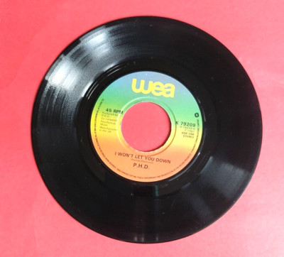 P.H.D. - K 79209 - I WON'T LET YOU DOWN / HIDEAWAY 1981 (1823)