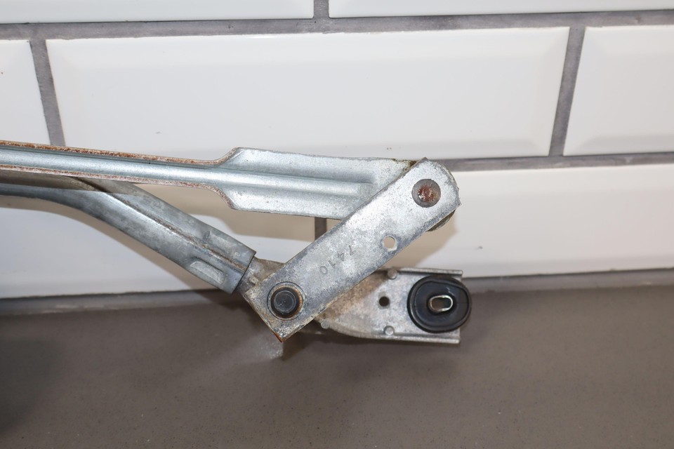 0713 Chevy Silverado Windshield Wiper Motor with Linkage/Transmission