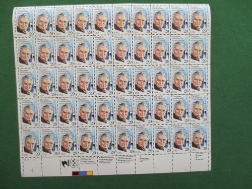 DOC Scott #2699 THEODORE VON KARMAN 29¢ Foglio da 50 MNH OG VF/XF - Foto 1 di 3