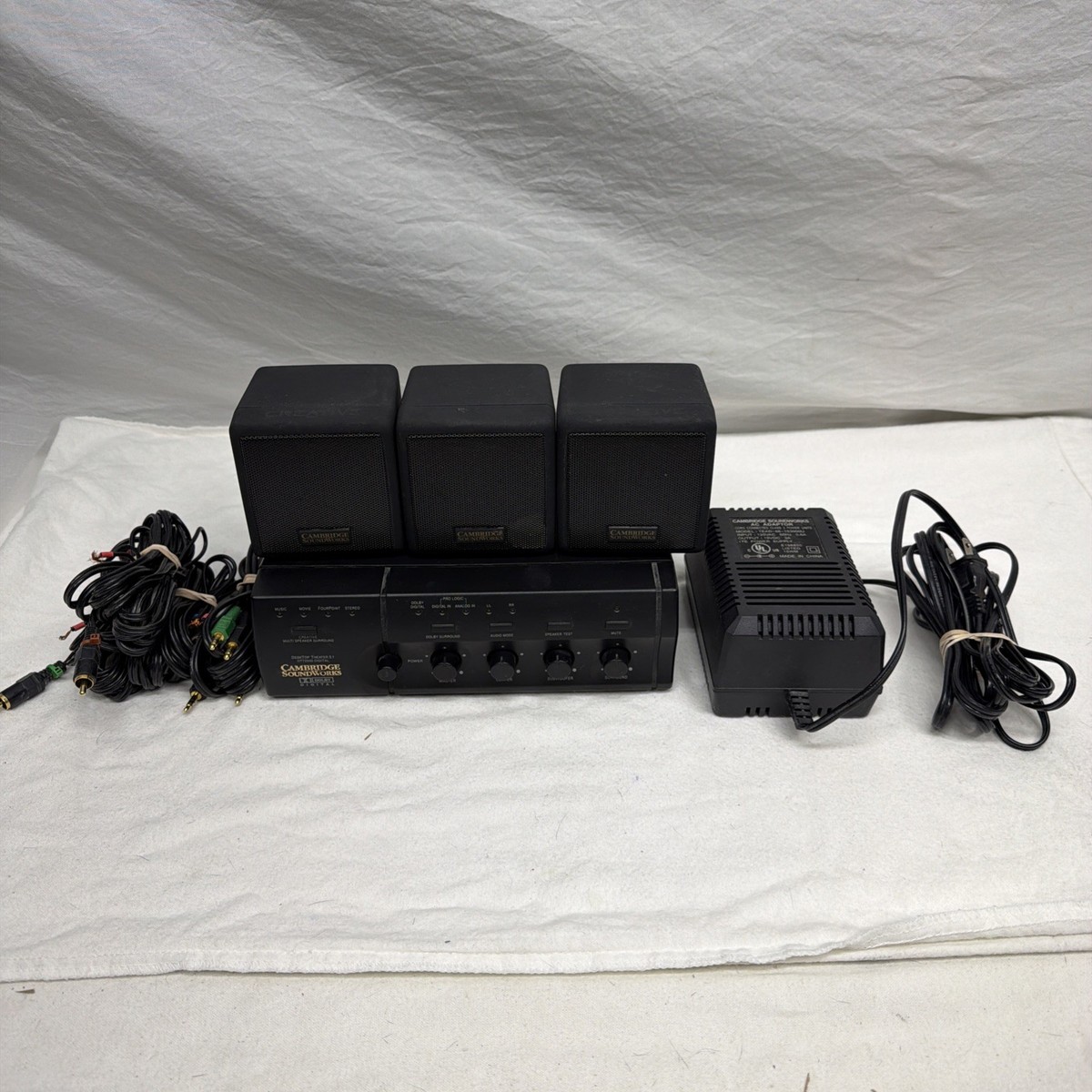 【未使用品】CREATIVE DESKTOP THEATER 2500V CAMBRIDGE SOUNDWORKS DESKTOP THEATRE 5.1 DTT2500 Creative Read