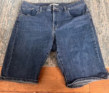 Womens Classic Bermuda Levis Jean Shorts Size 33