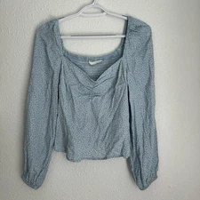 H&M light blue white floral puff long sleeve cropped blouse ruched size M