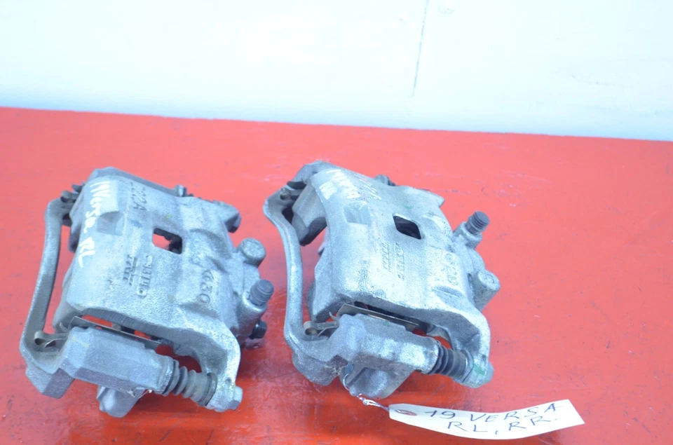14-19 NISSAN VERSA NOTE REAR LEFT / RIGHT BRAKE CALIPER SET OEM - Image 3 of 4