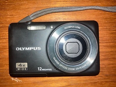 Olympus D700 12,0 MP Digitalkamera - Schwarz Ohne Ladegerät