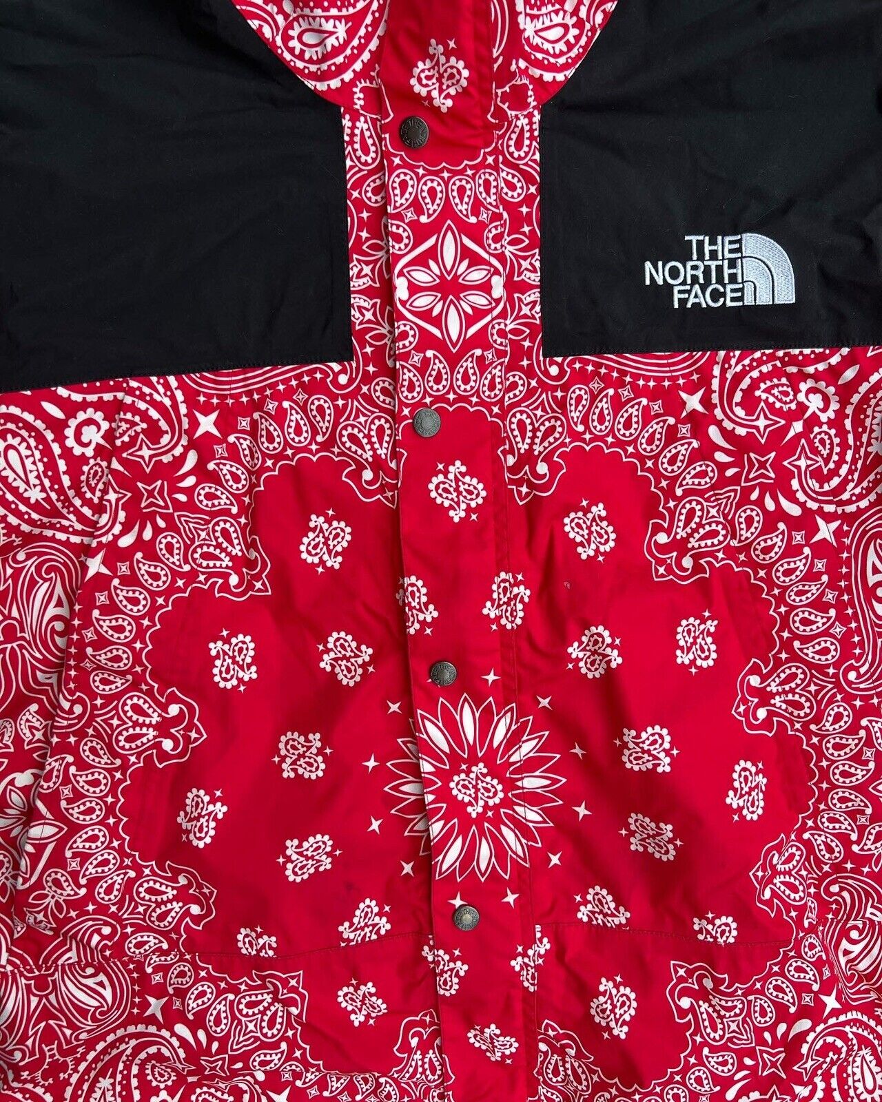 Supreme 2014 The North Face Bandana Mountain Jacket Red Size Large