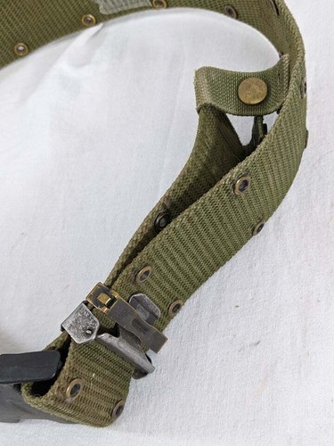 US Military Surplus WEB Belt Pistol Utility Belt Duty Belt Quick Release Medium - Picture 2 of 8