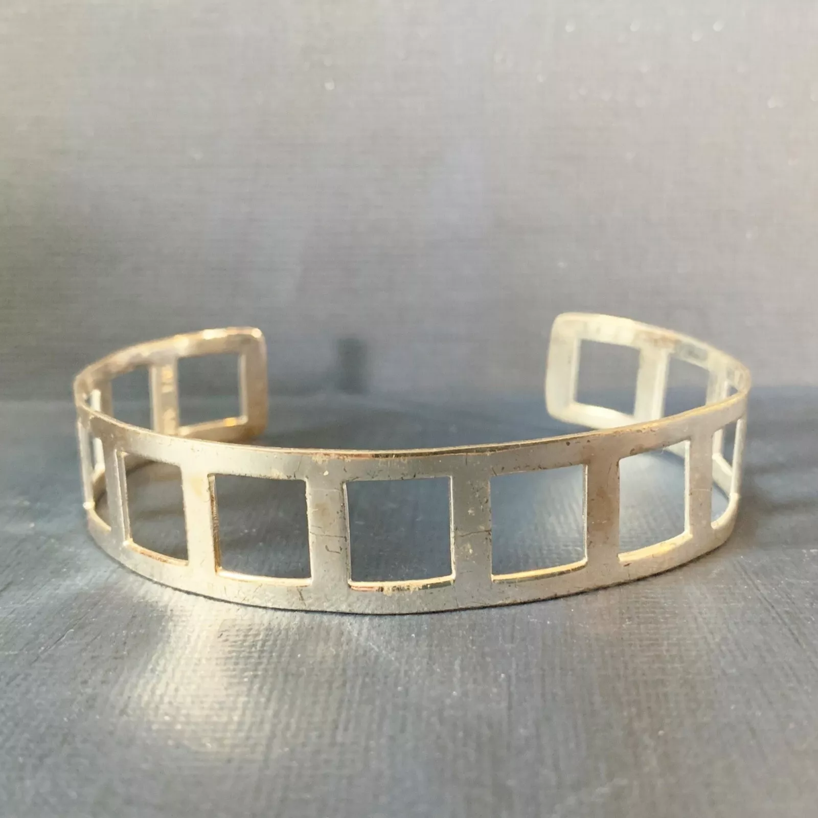 Bracelet manchette vintage en argent sterling 925 ajouré carré design Gucci taille 7,5