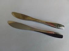 2 Annova Inox Stainless Children's Knives, Lion, Serrated, 6.75", Glossy, USA