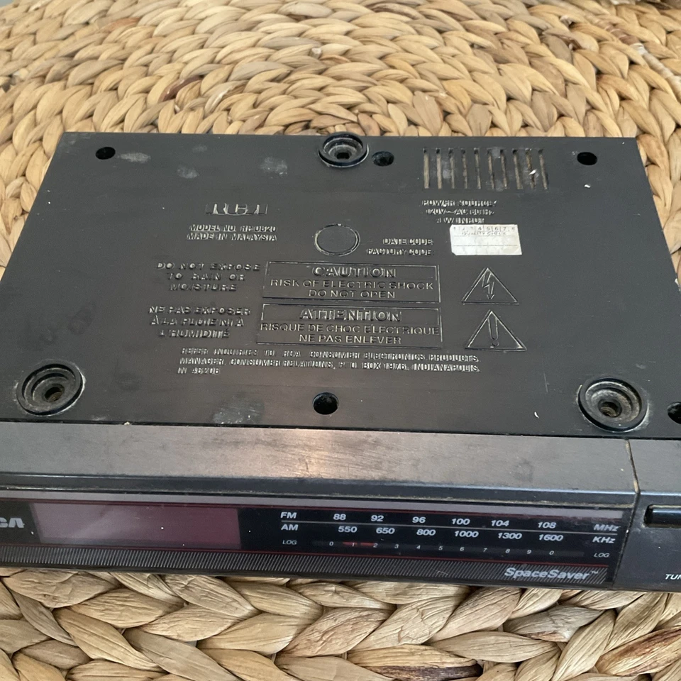 Vintage  RCA FM/AM Digital Clock Radio Tested Works - Image 3 of 4