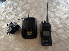 Motorola XPR7550E AAH56RDN9RA1AN UHF 403-512Mhz w/Battery Charger