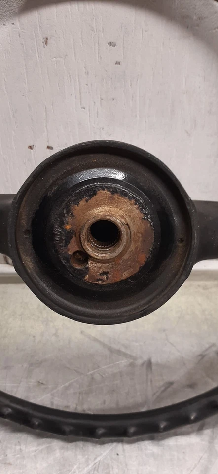 1976-1986 JEEP CJ5 CJ7 CJ8 ЧЕРНЫЙ ЗАПАС 2 СПИЦЫ РУЛЕВОЕ КОЛЕСО С КНОПКОЙ ГУДКА - Изображение 4 из 4