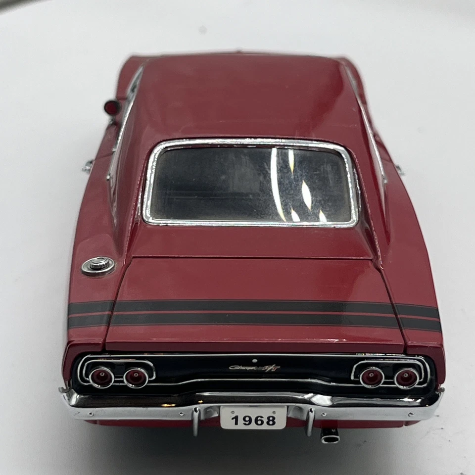 Danbury Mint L.E. 1968 Charger R/T Die Cast 1:24 versão vermelha rara leitura - Imagem 4 de 4
