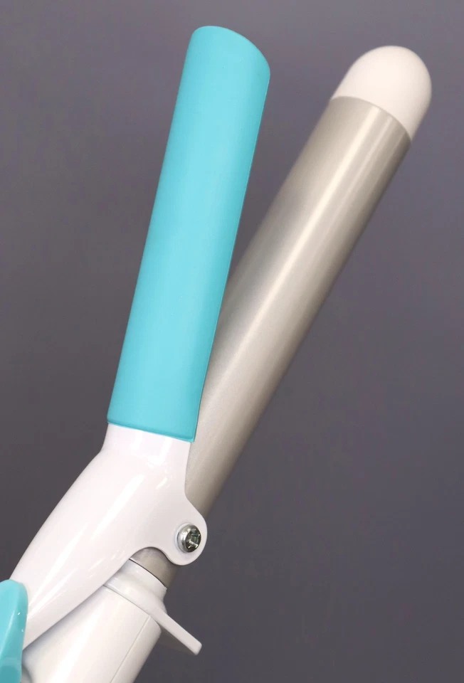 Conair OhSoKind 1 Silicon Clip Curling Iron Model CD950 - Image 3 of 4