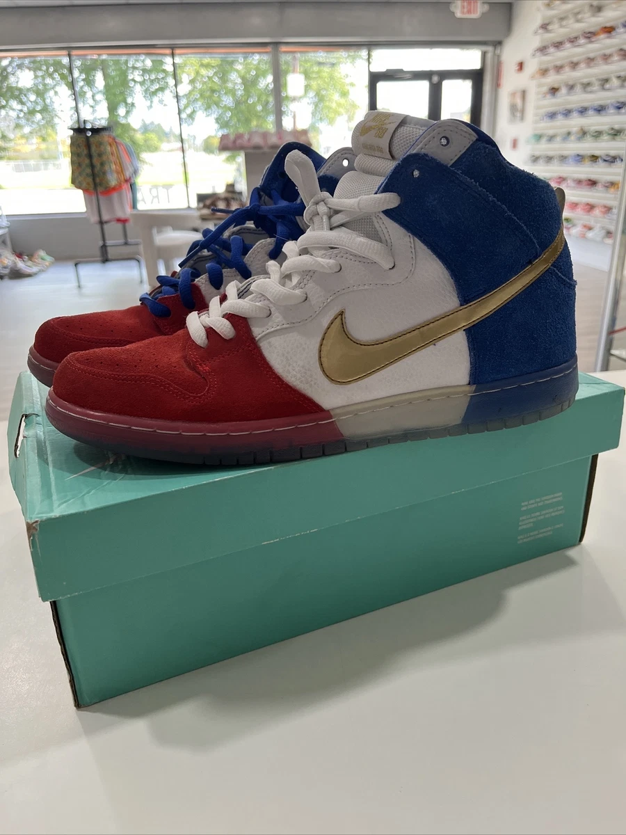 Red white best sale blue nike