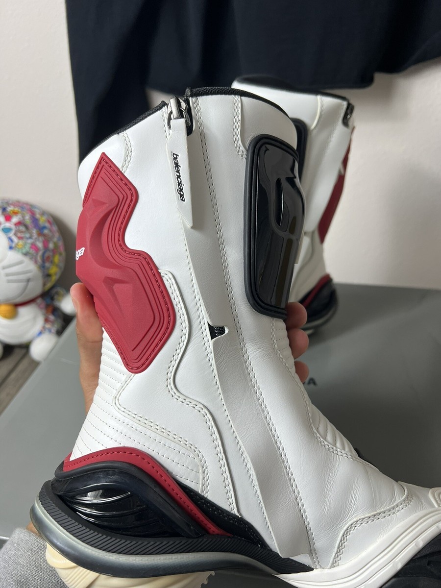 BALENCIAGA tyrex boots 40　TYREX Balenciaga goes full space cowboy with its $1,300 biker boots