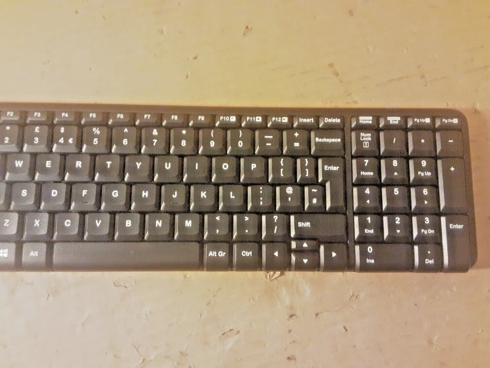 Logitech K230 Spanish Wireless Keyboard Only Mint 5481 NO RECEIVER READ - Image 4 of 4