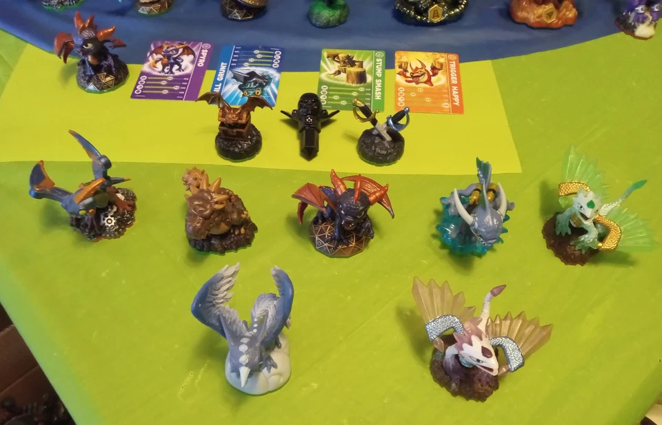 Skylanders Lot 3 Games 5 Portals 50 figures Swap Force Trap Force Giants - Image 3 of 4