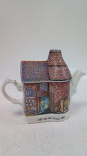 Sadler The Old Pottery Cottage Shaped Ceramic Teapot Novelty Design