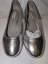 Steve Madden Tomorrow Silver Low Block Heels-party / wedding / evening  Size 10