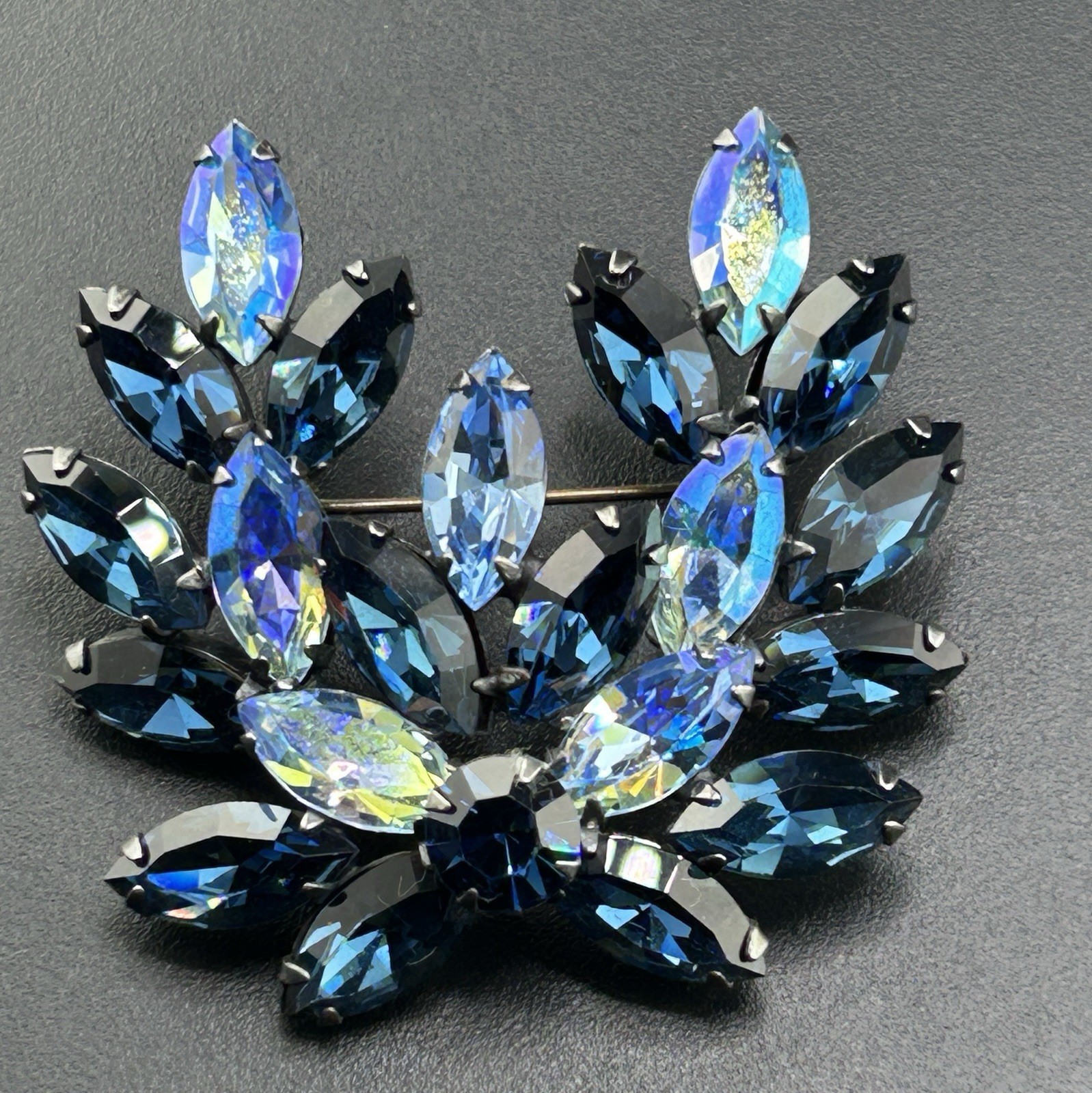 Possible Unsigned Regency Blue Prong Set Navette … - image 6