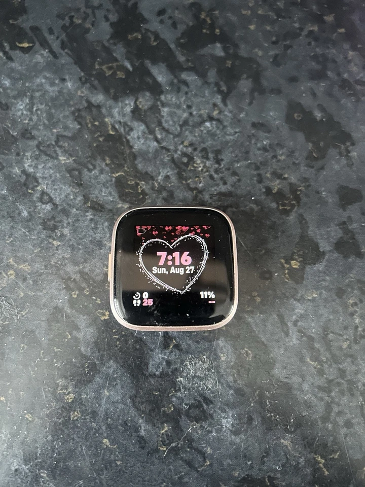 Fitbit Versa 2, photo 2 of 5