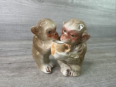 Rare Vintage Monkey Chimp Drinking Coffee Salt & Pepper Shakers Japan