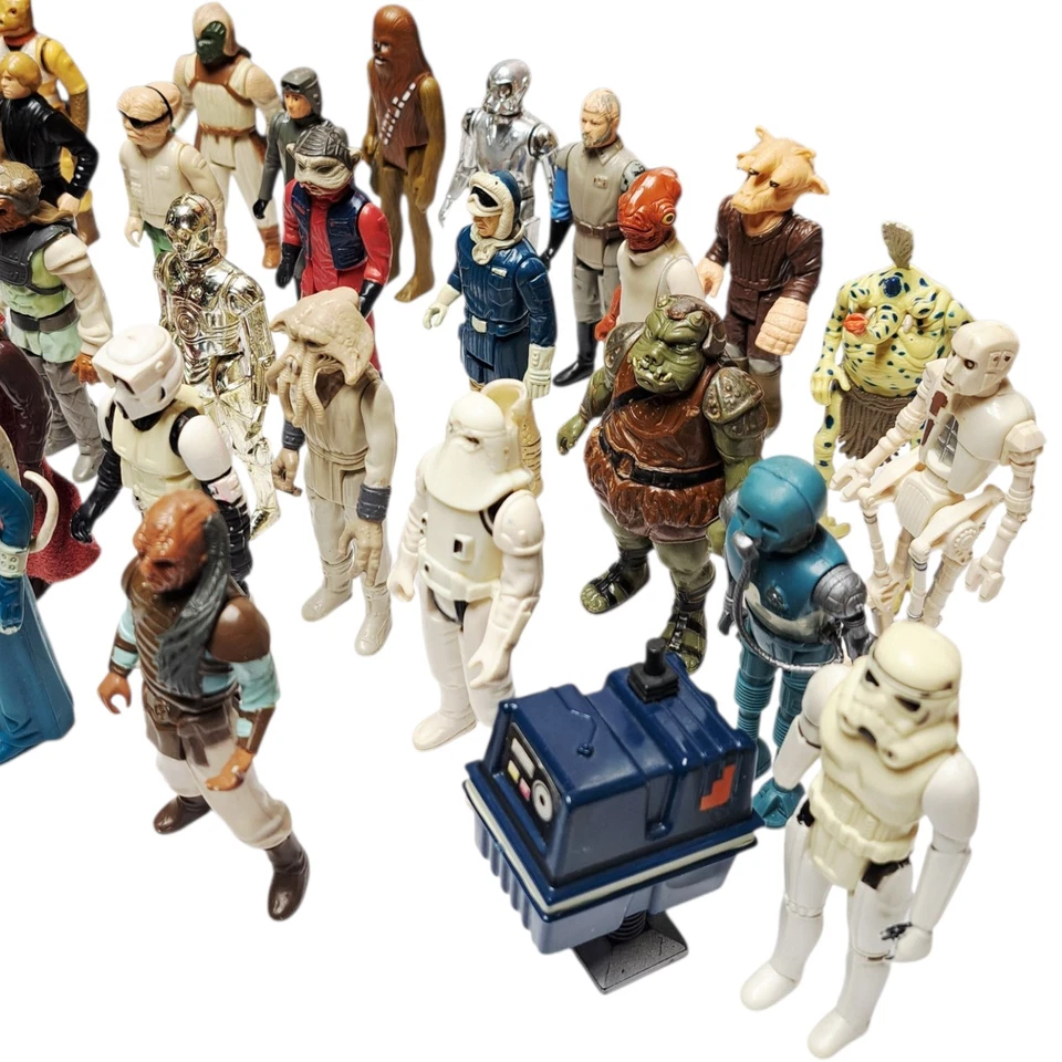 Vintage Star Wars 44 Figure Lot Collection ESB Darth Vader Figure Case 1977-84  - Image 4 of 4