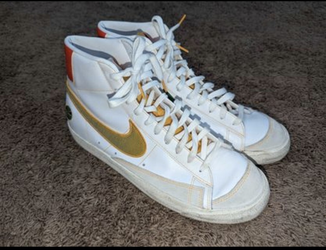 Vintage Roswell Rayguns Blazer Mid 77 Sneakers-image