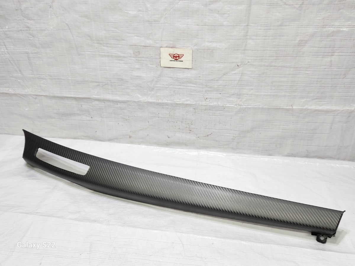 2008 Mitsubishi Outlander Front Left Garnish Molding Trim OEM