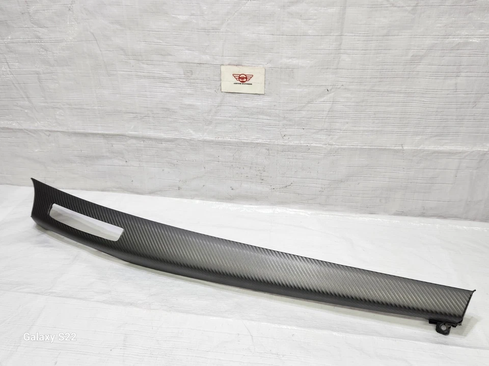2008 Mitsubishi Outlander Front Left Garnish Molding Trim OEM 8002A196ZZ - Изображение 2 из 4