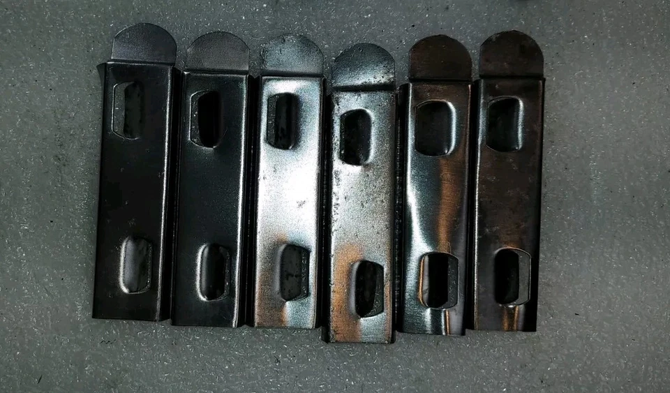 Lionel O gauge track clips lot of 12 - Image 3 of 4