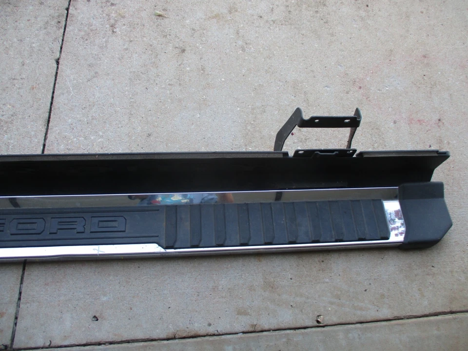 Ford F250 F350 Super Duty LH 2018 2019 2020 2021 2022 ESTRIBO STEP OEM Foto 2 de 4