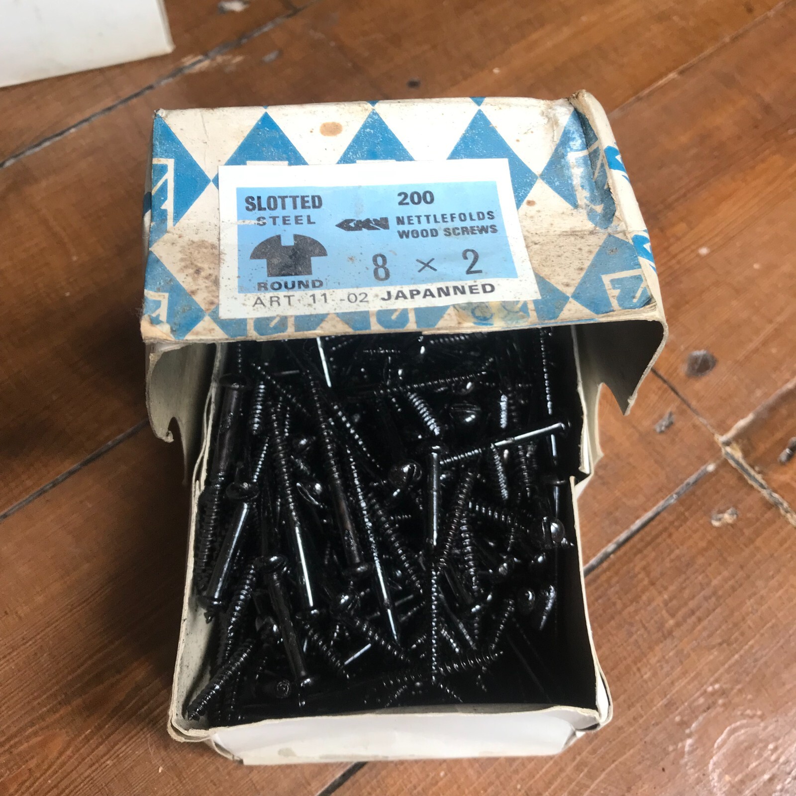GKN NETTLEFOLDS BLACK JAPANNED ROUND SLOTTED STEEL WOOD SCREWS VARIOUS