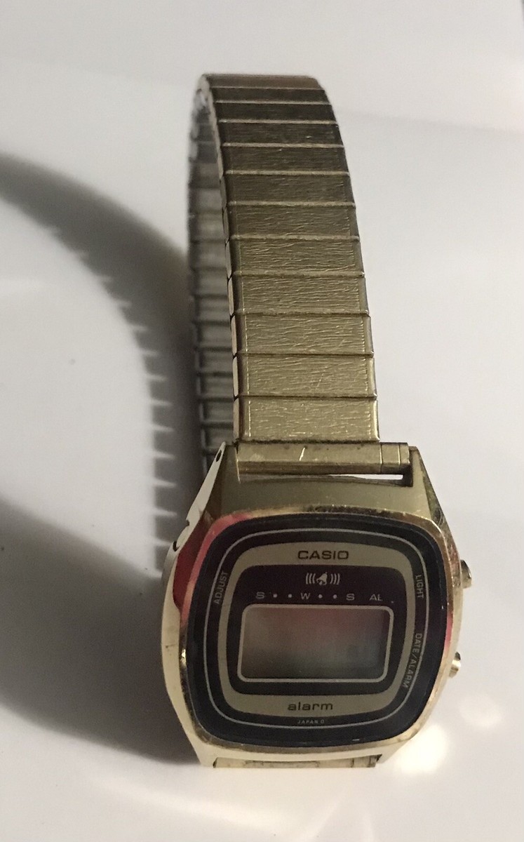 RARE VINTAGE CASIO WATCH 116 LA555G Digital Quartz Alarm
