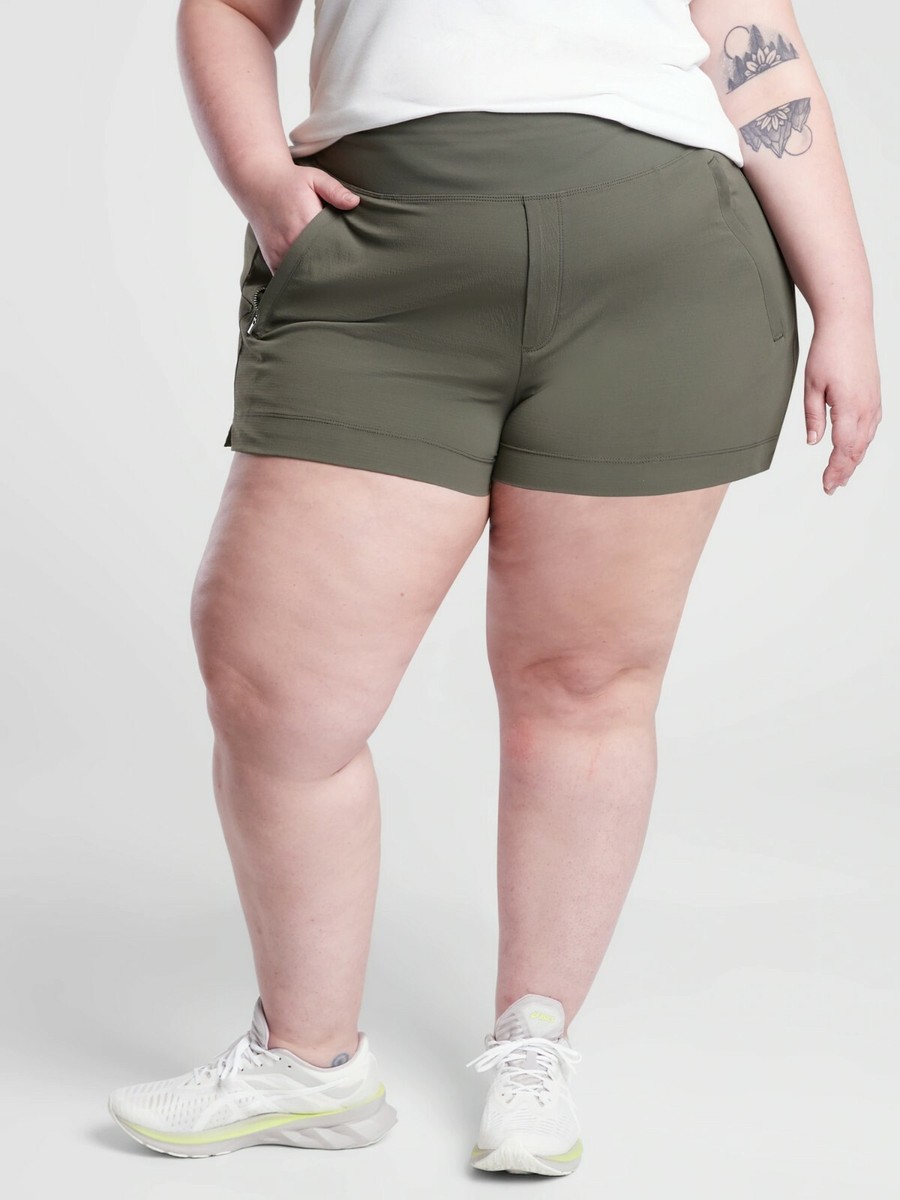 NWT Athleta Trekkie North Short, Mountain Olive SIZE 18 #530626