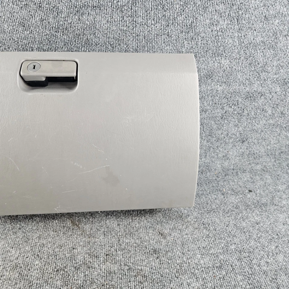 03-09 Toyota 4Runner Salpicadero Delantero Guantera Compartimento Almacenamiento Puerta Gris Foto 3 de 4