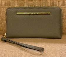 Steve Madden Zip Around Wristlet Wallet Olive Green Faux Leather Gold Accent New