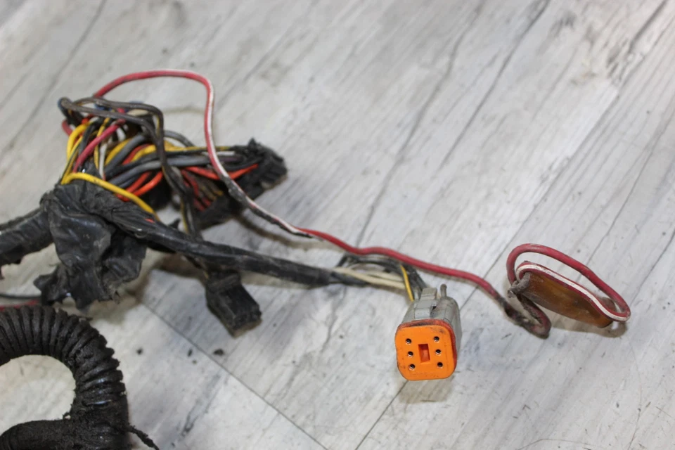 2000 Ski-doo Summit 800 Highmark Wiring Harness Motor Wire - Image 3 of 4